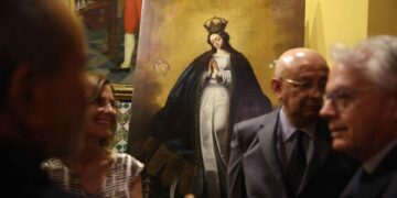 Fotografía de la "Inmaculada Concepción" hoy, proveniente de la Capilla Nuestra Señora de Ninabamba en Acomayo, en Lima (Perú). EFE/ Paolo Aguilar