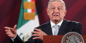 El presidente de México, Andrés Manuel López Obrador, participa hoy, durante su conferencia de prensa matutina en Palacio Nacional de la Ciudad de México (México). EFE/Isaac Esquivel