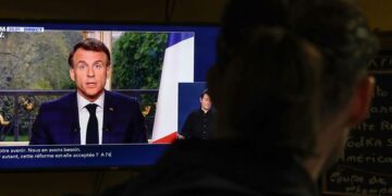 El presidente francés Emmanuel MAcron se dirige a la nación. (EFE/Teresa Suarez)