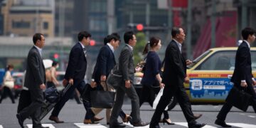 El número de puestos de trabajo disponibles por cada 100 personas en busca de empleo en Japón fue de 132 el pasado marzo, dos puntos por debajo con respecto al mes precedente. (Ethic)
