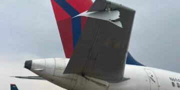 Según testigos, el golpe, que ha sido leve, implicó a un avión de la aerolínea Delta y el otro era de Aeroméxico. (Foto: Tu Nota)