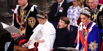 El príncipe Luis bosteza durante la coronación. Foto: La Nación/YUI MOK/POOL