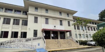Fotografía de la fachada de la Corte Suprema de Justicia en donde se lleva acabo el juicio por el caso "New Business", hoy, en Ciudad de Panamá (Panamá). EFE/Ana De León