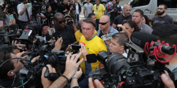 El expresidente brasileño Jair Bolsonaro (c), en una fotografía de archivo. EFE/André Coelho