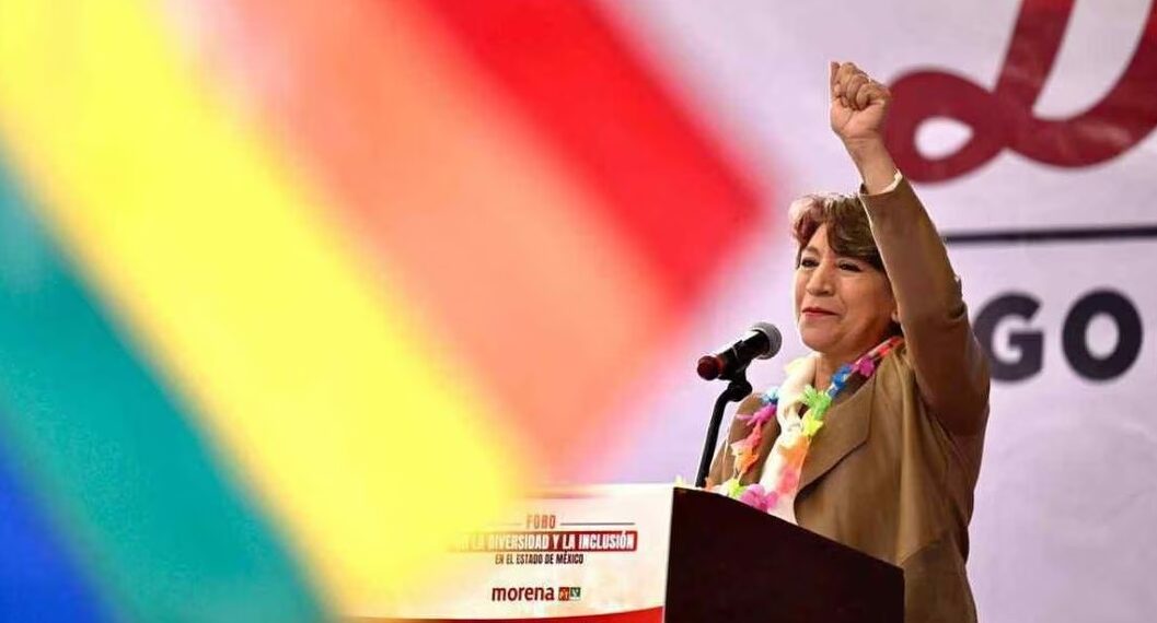 La candidata por la alianza Juntos Hacemos Historia a la gubernatura del Estado de México encabezó esta tarde el Foro por la Diversidad y la Inclusión en Neza (El Universal)
