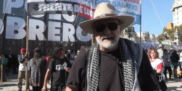 Eduardo Belliboni, dirigente de los Movimientos Polo Obrero y Unidad Piquetera, fue registrado este miércoles, 17 de mayo, durante una entrevista con EFE, en Buenos Aires Argentina. EFE/Julieta Barrera