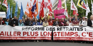 (Protestas, Francia) EFE/EPA/CHRISTOPHE PETIT TESSON