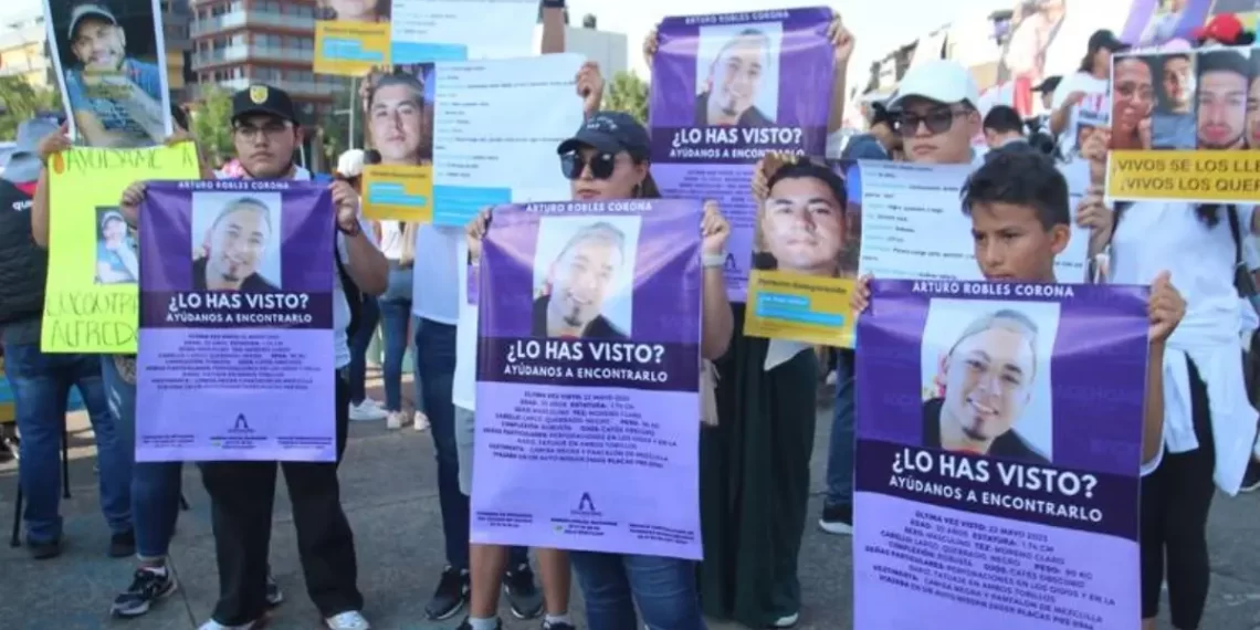 La Fiscalía General del Estado de Jalisco confirmó la tarde de este sábado que se encuentran desaparecidos siete trabajadores de un 'call center' ubicado en Zapopan. (Aristegui Noticias)