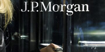 Fotografía de archivo del logo de uno de los principales bancos de EEUU, JPMorgan, en Nueva York. EFE/EPA/Peter Foley