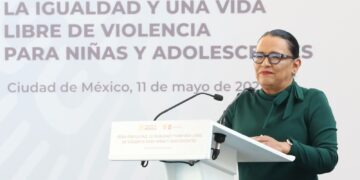 La Titular de la Secretaría de Seguridad y Protección Ciudadana, Rosa Icela Rodríguez, en la “Feria por la paz, la igualdad y una vida libre de violencia para niñas y adolescentes”. Foto: Twitter/@rosaicela_