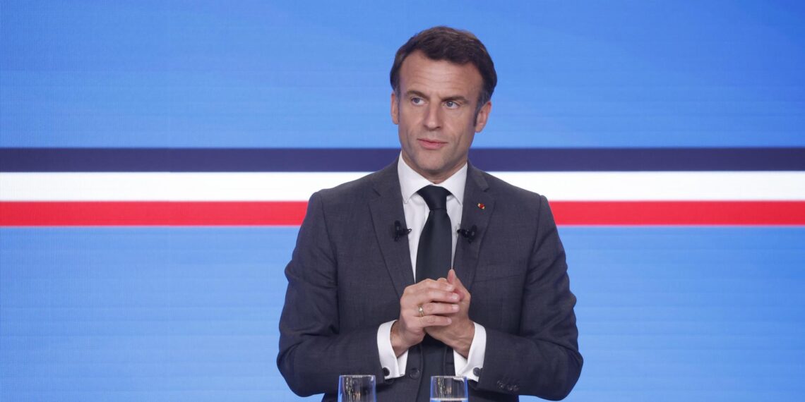 El presidente, francés, Emmanuel Macron, este jueves durante un discurso sobre la reindustrialización de Francia y su atractivo para la inversión extranjera. EFE/EPA/YOAN VALAT / POOL