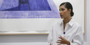La artista Rachel Valdés Camejo (La Habana, 1990) presenta en Madrid la muestra "Piscinas" en una entrevista con EFE. EFE/Alejandro López