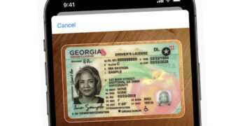 El estado de Peach ahora ofrecerá a los residentes la opción de agregar su licencia a su Apple Wallet. Se permitirán tarjetas de identificación móviles en puntos de control selectos de la TSA. (Connect Savannah)