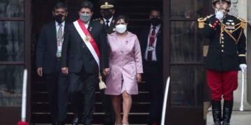 Foto de archivo del expresidente de Perú, Pedro Castillo y su esposa Lilia Paredes. EFE/Aldair Mejía
