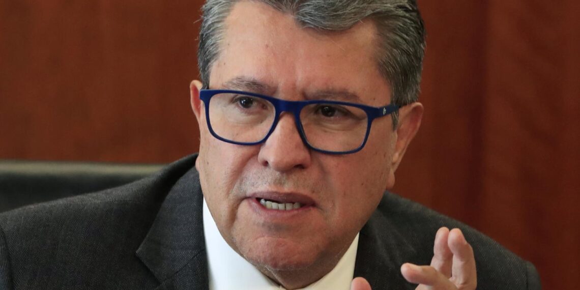Líder de Morena en el Senado mexicano acepta dejar el cargo para aspirar a la presidencia