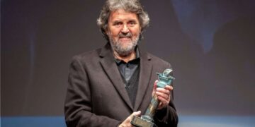El cinestasta peruana recibió el premio honorífico en el Festival de Cine en España en 2019 | Fuente: EFE