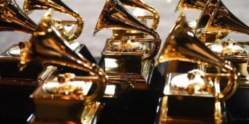 Los Grammy dicen no a último disco de Los Beatles creado con AI. AFP