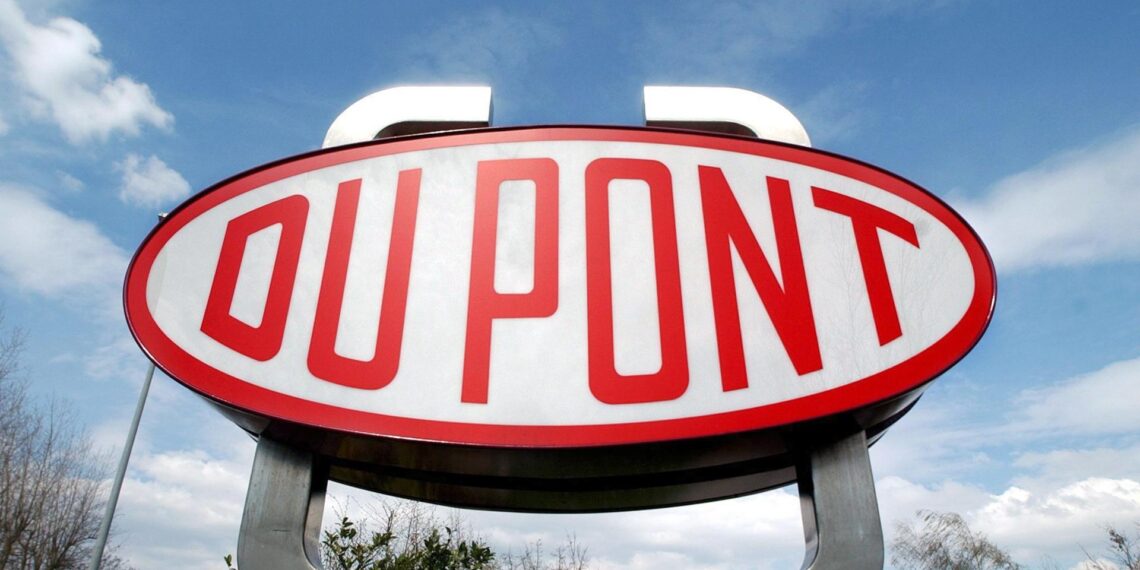 El logo de DuPont, en una fotografía de archivo.  EPA/Laurent Gillieron