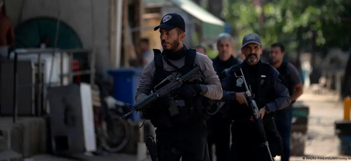 Agentes de la Policía Militar y Civil podrán recibir el bono.Imagen: MAURO PIMENTEL/AFP/Getty Images
