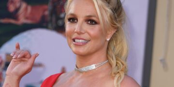 Se rumorea que Britney Spears tiene varias grandes cadenas de televisión poniendo dinero para que ella dé una entrevista reveladora.