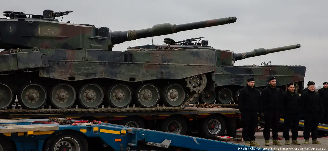 Tanques Leopard en la frontera de Polonia, listos para ser enviados a Ucrania.Imagen: Polish Chancellery of Prime Ministry/Krystian Maj/AApicture alliance