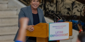 Gobernadora de Massachusetts destacó el liderazgo de la comunidad latina en Estados Unidos. Foto: X Maura Healey @MassGovernor