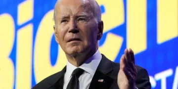 El presidente de EEUU, Joe Biden, habla durante un acto organizado por la Campaña de Derechos Humanos en el Centro de Convenciones de Washington, EEUU. Crédito: Reuters