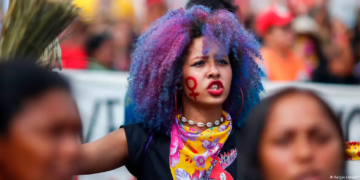 El Movimiento de las Trabajadoreas sin Tierra protesta en Brasil contra la discriminación de la mujerImagen: Sergio Lima/AFP/Getty Images