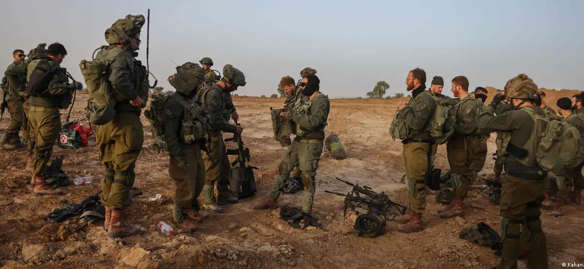 Soldados israelíes en la frontera con la Franja de Gaza.Imagen: Kahana/AFP