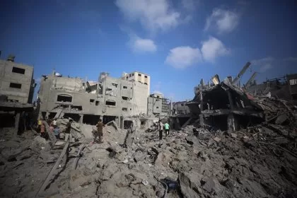 Edificios destruidos por ataques sobre Bureij, en la Franja de Gaza - Majdi Fathi / Zuma Press / Contactophoto