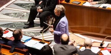 La primera ministra de Francia, Elisabeth Borne, habla ante la Asamblea Nacional - Europa Press/Contacto/Telmo Pinto