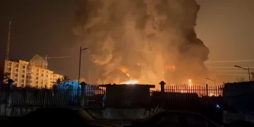 Incendio tras una explosión en un depósito de combustible en la capital de Guinea, Conakry - Europa Press/Contacto/Xin Hua