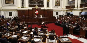 Vista general del pleno del Congreso peruano, en Lima (Perú), en una fotografía de archivo. EFE/Paolo Aguilar