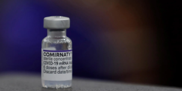 Vacuna Comirnaty de Pfizer/BioNTech. Foto de EFE