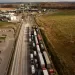 Archivo - Camiones en la frontera entre Polonia y Ucrania - Dominika Zarzycka/SOPA Images vi / DPA