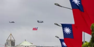 Archivo - Imagen de archivo de banderas de Taiwán. - BRENNAN O'CONNOR / ZUMA PRESS / CONTACTOPHOTO