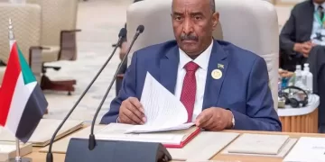 Jefe del Ejército de Sudán y presidente del Consejo Soberano de Transición, Abdelfatá al Burhan
- -/Saudi Press Agency/dpa