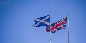 Archivo - Banderas de Escocia y Reino Unido
- Europa Press/Contacto/Vuk Valcic