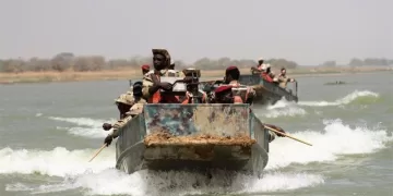 Militares del Ejército de Chad durante unas maniobras en el río Chari (archivo) - Europa Press/Contacto/Terrance Payton