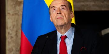 Archivo - Álvaro Leyva, ministro de Exteriores de Colombia. - Europa Press/Contacto/Chepa Beltran / Vwpics