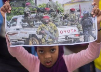 Manifestación contra el régimen militar en Guinea - Europa Press/Contacto/Alberto Sibaja - Archivo
