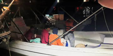 Rescate de pescadores en Quintana Roo. Foto de @MaraLezamaOficial