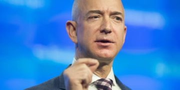 Jeff Bezos, fundador de Amazon, posee un patrimonio de USD 200.000 millones (EFE)