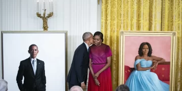 Barack y Michelle Obama revelan sus retratos oficiales. Foto de EFE/Archivo
