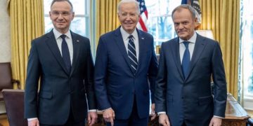 El presidente polaco, Andrzej Duda, junto a su homólogo estadounidense, Joe Biden, y el primer ministro de Polonia, Donald Tusk. - THE WHITE HOUSE