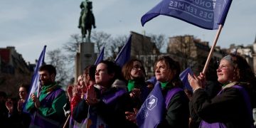 Francia se convierte este lunes en el primer país en proteger explícitamente en su Constitución la "libertad garantizada" de las mujeres a abortar, en una votación histórica. / REUTERS/GONZALO FUENTES