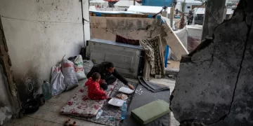 Desplazados palestinos en Gaza. Foto de EFE/EPA/HAITHAM IMAD