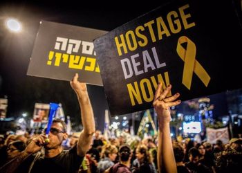 Manifestación en Tel Aviv por la liberación de los rehenes en manos de las milicias palestinas - Europa Press/Contacto/Eyal Warshavsky