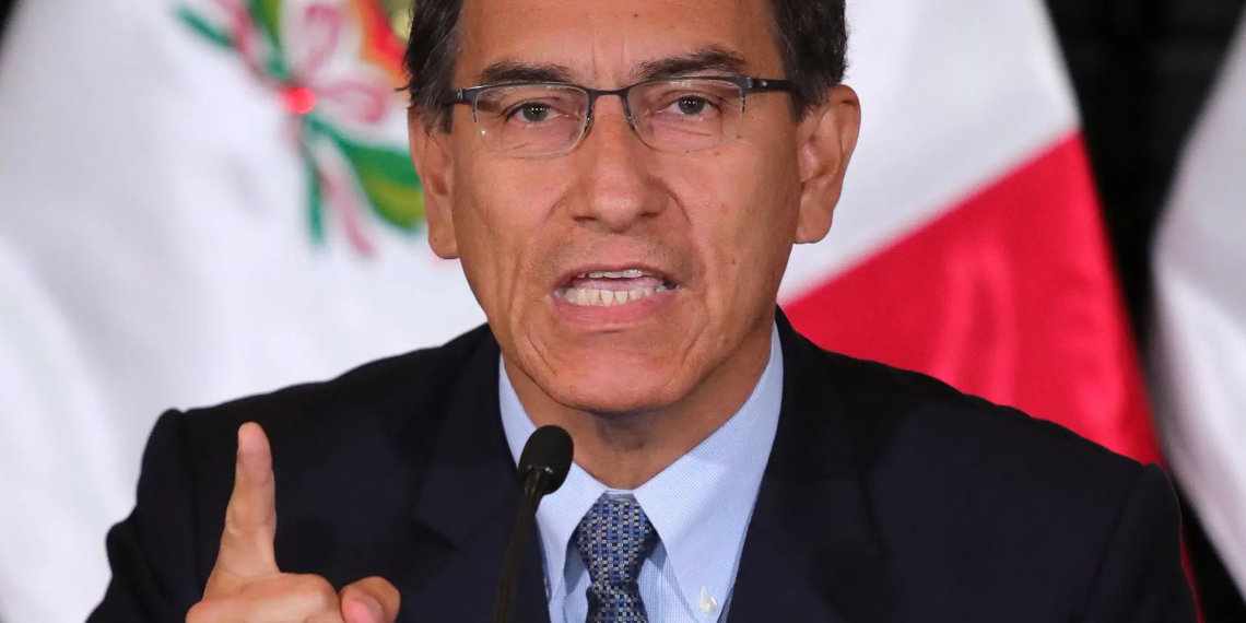 El expresidente de Perú Martín Vizcarra. EFE/Ernesto Arias