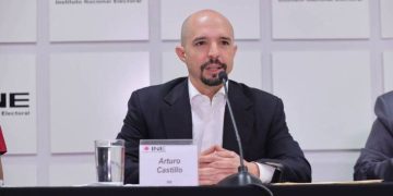 Arturo Castillo, presidente de la Comisión de Voto de los Mexicanos en el extranjero del INE. / Foto: INE / Cuartoscuro.com